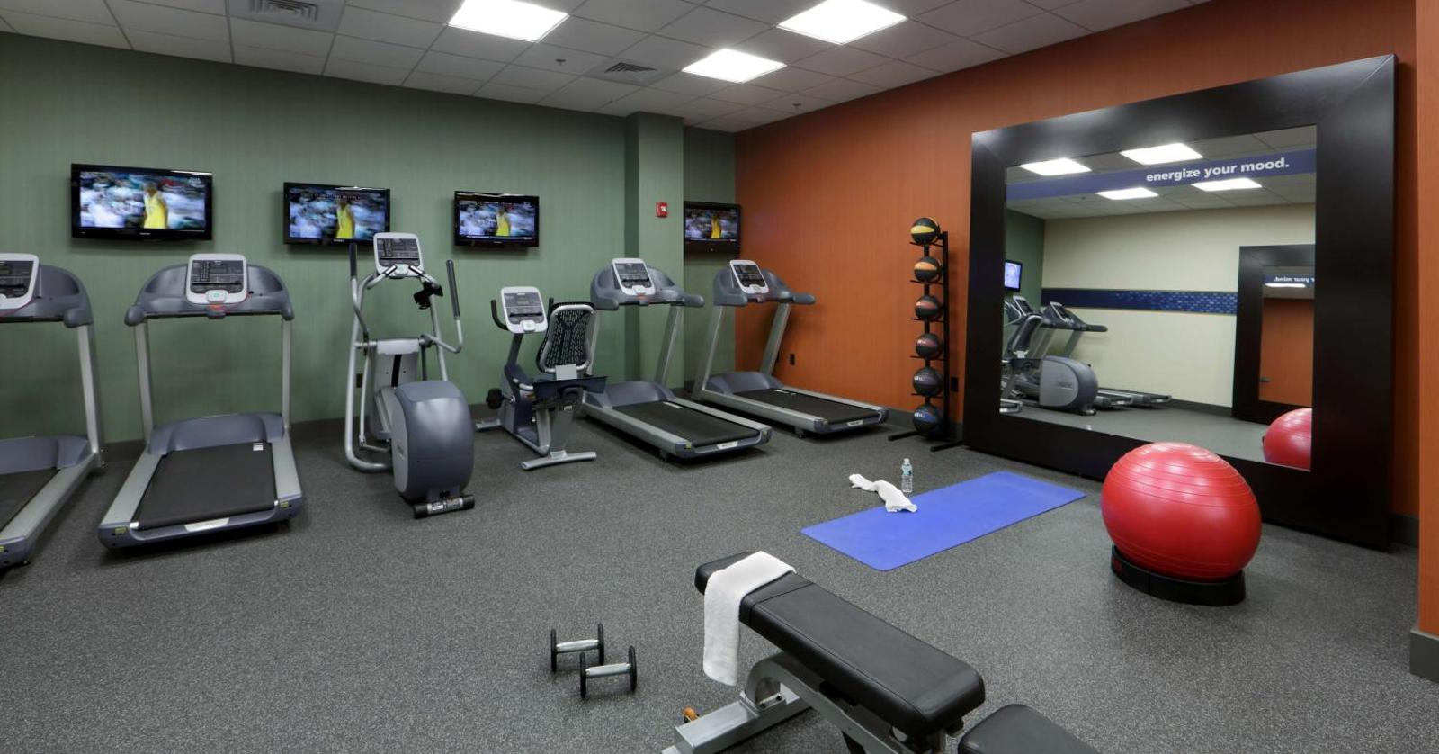 Hampton Inn Boston-Natick Main image 2